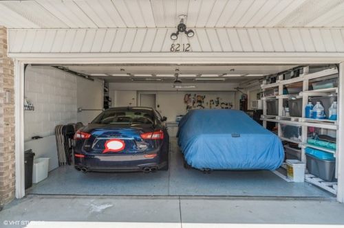 8212 Lyons St, Niles IL  60714-1336 exterior