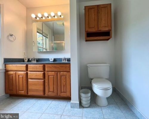 212 Farmgate Ln, Silver Spring MD 20905-5703 exterior