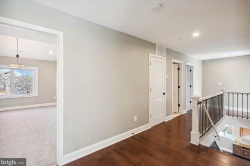 6615 Gude Ave, Silver Spring MD 20912-4827 exterior