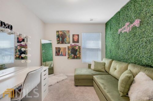 3132 Meadowstone Ln, Atlanta GA  30331-2939 exterior