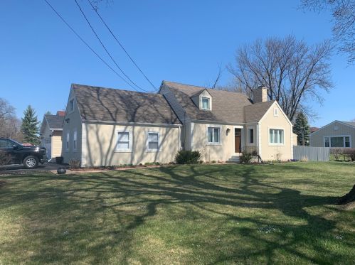3 Westgate Rd, Mount Prospect, IL 60056-2625