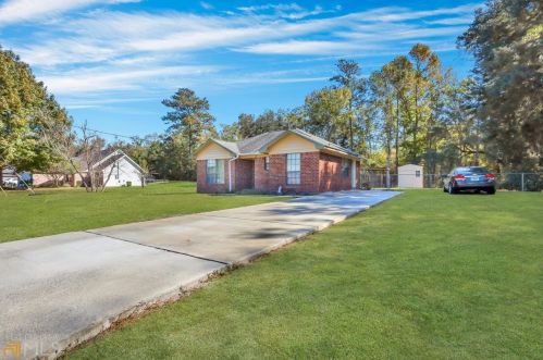 570 Cross Creek Dr, Midway, GA 31320-3917