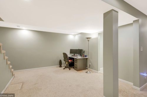 2025 Bluestone Ln, Saint Paul MN  55122-2830 exterior