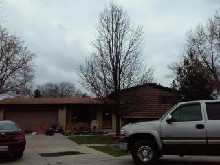 4432 Robin Ct, Gurnee, IL 60031-2744