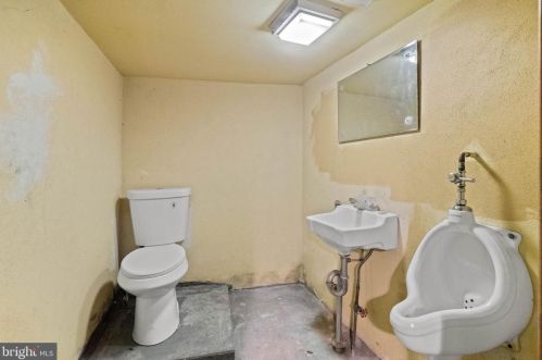 1226 8th St, Philadelphia PA  19147-5130 exterior