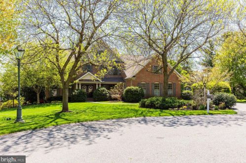 1 Doveland Ct, Lancaster, PA 17602-1368