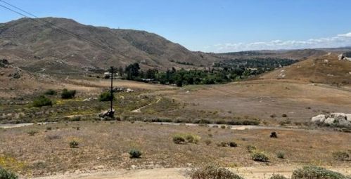 2270 Mt Vernon Ave, Riverside CA  92507-4624 exterior