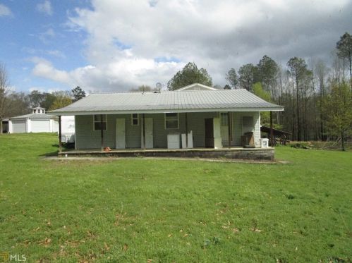 620 Riverfield Ln, Porterdale, GA 30014-1981