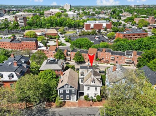 22 Benefit St, Providence, RI 02904-2702