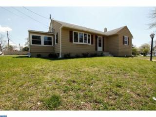 6 Washington Ave, Runnemede, NJ 08078-1757
