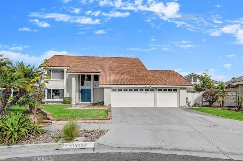 16806 Mount Whitney St, Santa Ana, CA 92708-3022