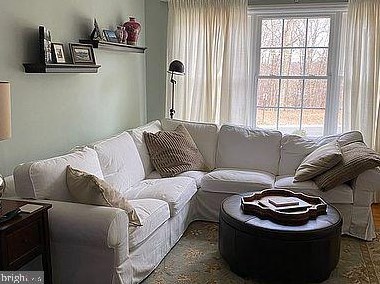 130 Roberts Ave, Tavistock NJ 08033-1319 exterior