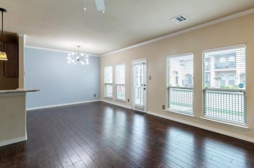 4293 Comanche Dr, Carrollton TX  75010-3301 exterior