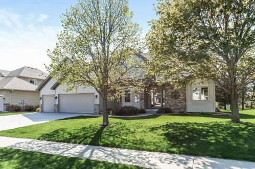 1840 Evergreen Ln, Prior Lake, MN 55379-4455