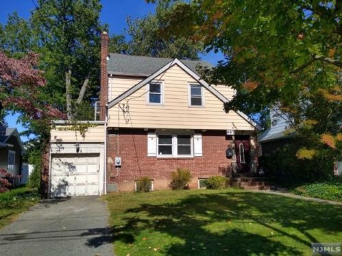 667 Penn Ave, Teaneck, NJ 07666-1610