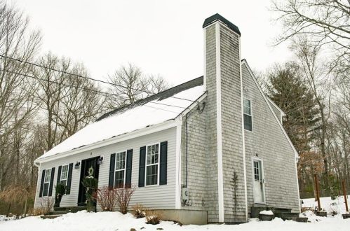 9 Brightman Hills Rd, Richmond, RI 02832-1124