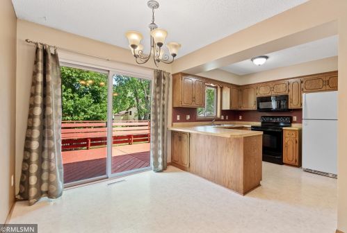 3218 Greenbrier St, Saint Paul MN  55127-5035 exterior