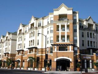 25 Oak Knoll Ave, Pasadena CA  91101-2143 exterior