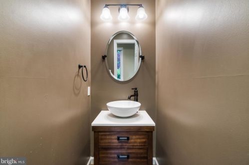 1258 River Rd, Shady Side MD 20764-9694 exterior