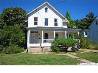 154 Chestnut St, Tinton Falls NJ  07701-1256 exterior