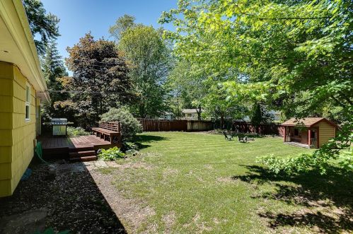 207 County Rd F, Saint Paul MN  55110-3845 exterior