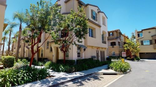 2388 Sentinel Ln, San Marcos, CA 92078-2135