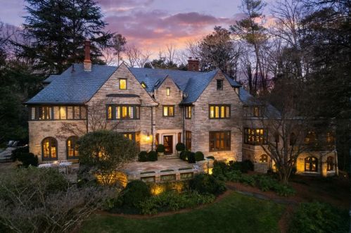 3015 Andrews Dr, Atlanta GA  30305-2001 exterior