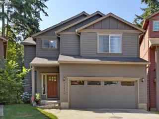19880 Rinearson Dr, Portland, OR 97267-6974