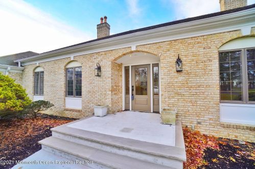 14 Alexis Ct, Holmdel Village, NJ 07733-1344