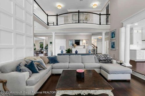 15 Pegasus Dr, Tinton Falls NJ 07724-2875 exterior