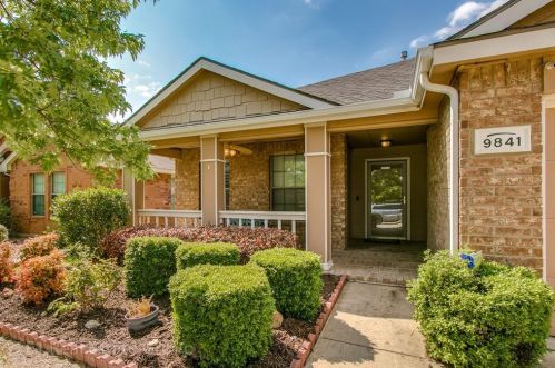 9841 Autumn Sage Dr, Fort Worth, TX 76108-4813