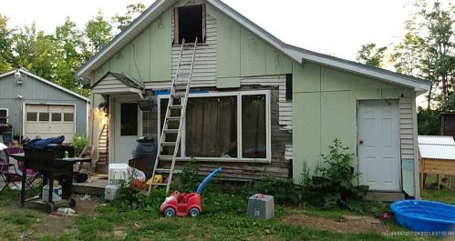 31 Oak Hill Rd, Norridgewock, ME 04957-4024