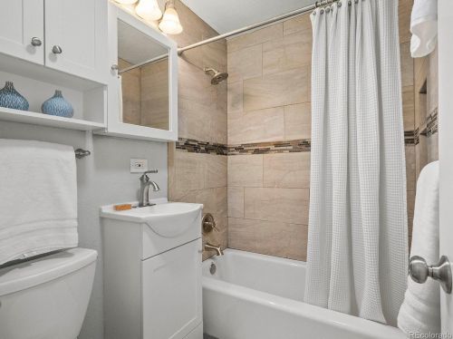 4345 Washington St, Englewood CO  80113-5847 exterior