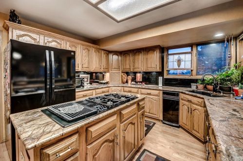 19285 Briarwood Dr, Aurora CO 80016-2132 exterior