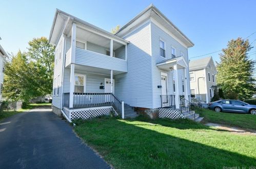45 Hubbard St, Middletown, CT 06457-3627