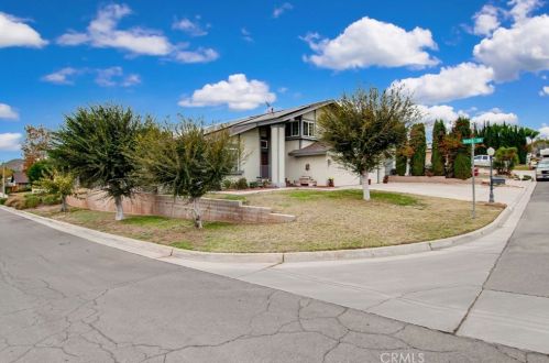5995 Quiroz Dr, Riverside, CA 92509-7031