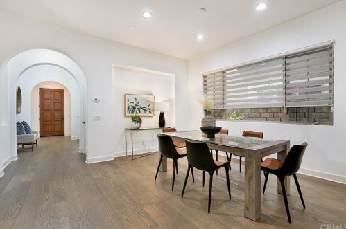 121 Long Fence, Irvine CA  92602-1807 exterior