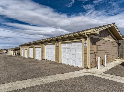 7440 Blackhawk St, Englewood CO 12105-4320 exterior