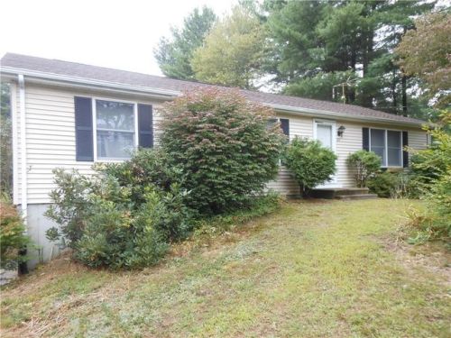 85 Shippee Schoolhouse Rd, Killingly CT  06239-3420 exterior