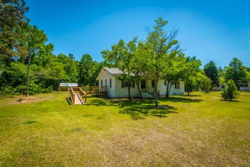 1162 Harristown Rd, Bonneau, SC 29431-3570