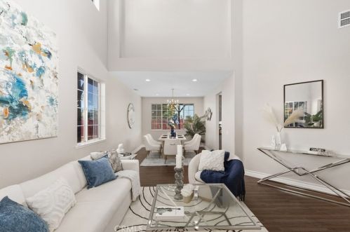 8974 Oakridge Ct, Riverside CA  92508-3095 exterior