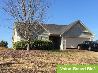 155 Claremont Dr, Porterdale, GA 30016-7324