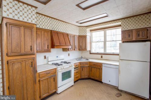 2512 9 St, Philadelphia PA  19133-0016 exterior