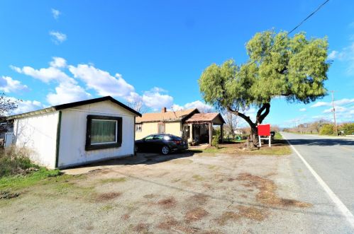 13495 Columbet Ave, San Martin, CA 95046-9781