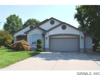 618 Red Oak Dr, Freeburg, IL 62243-4030