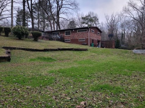 1057 Happy Valley Trl, Atlanta GA  exterior