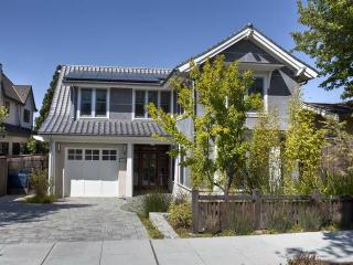 1452 Drake Ave, Burlingame, CA 94010-4704