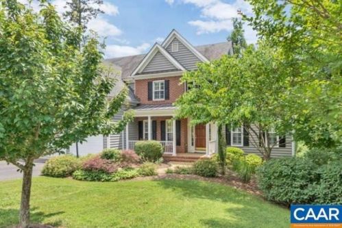 1712 Mattox Ct, Charlottesville VA  22903-8802 exterior