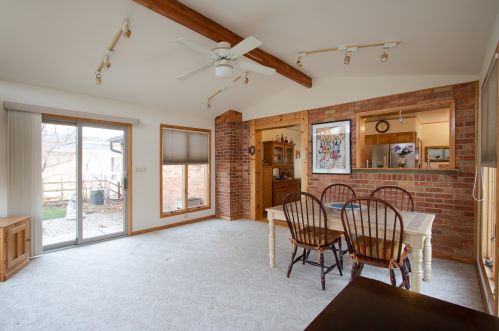 96 Pleasant Hill Blvd, Palatine, IL 60067-6802