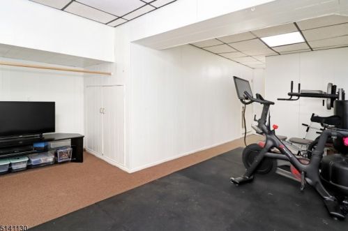 81 Overlook Dr, Hackettstown NJ  07840-4610 exterior